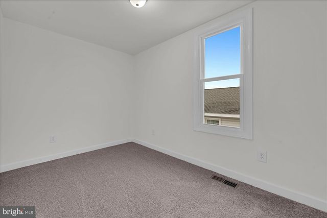 120 E CHESTNUT ST, Frackville, PA 17931