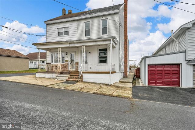 120 E CHESTNUT ST, Frackville, PA 17931