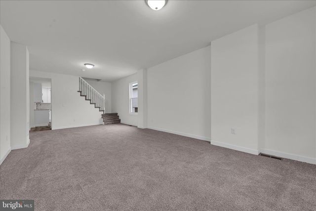 120 E CHESTNUT ST, Frackville, PA 17931