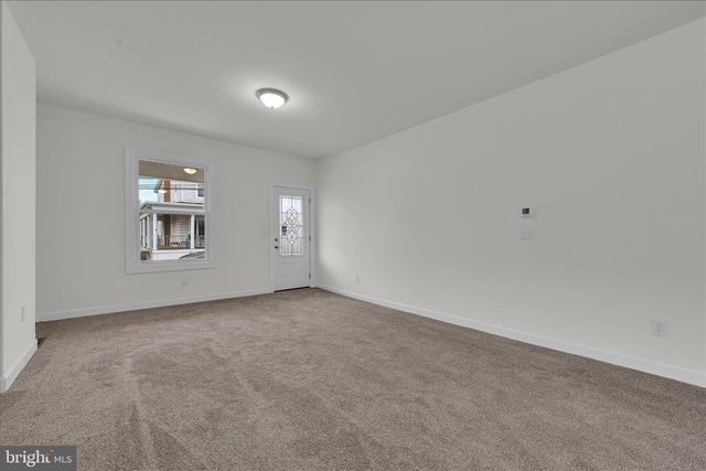 120 E CHESTNUT ST, Frackville, PA 17931