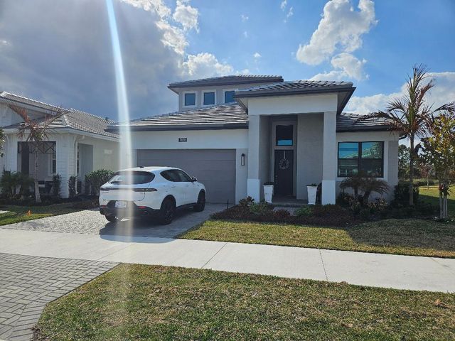 7030 SE Haven Lane, Stuart, FL 34997