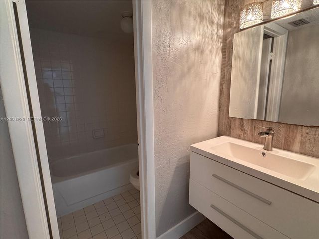 910 Constitution Dr 910C, Homestead, FL 33034