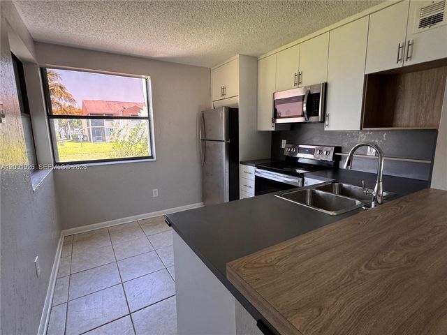 910 Constitution Dr 910C, Homestead, FL 33034