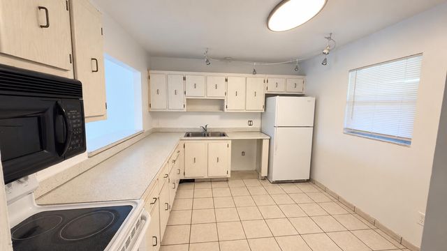 4131 STIRLING 305, Dania Beach, FL 33314
