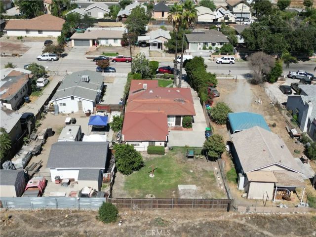 838 E G, Colton, CA 92324