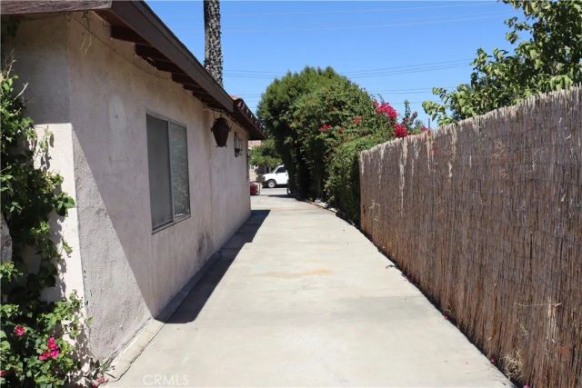 838 E G, Colton, CA 92324