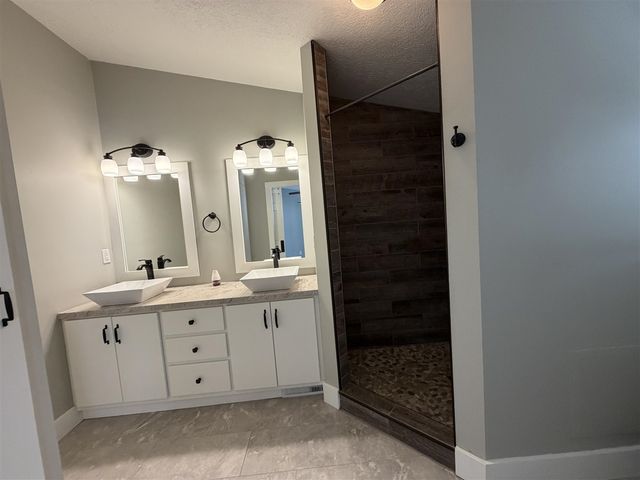 580 S Snyder Street, Marcellus, MI 49067