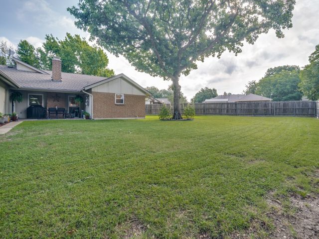 6810 Fawn Valley Place, Rowlett, TX 75089