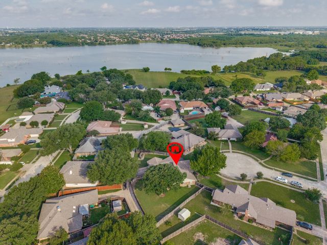 6810 Fawn Valley Place, Rowlett, TX 75089