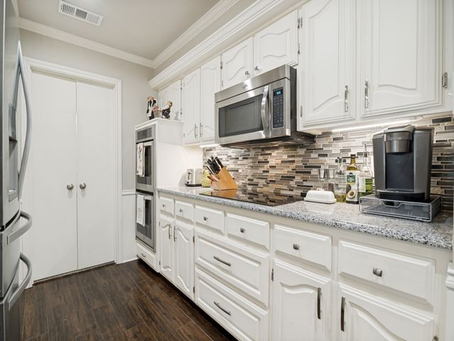 6810 Fawn Valley Place, Rowlett, TX 75089