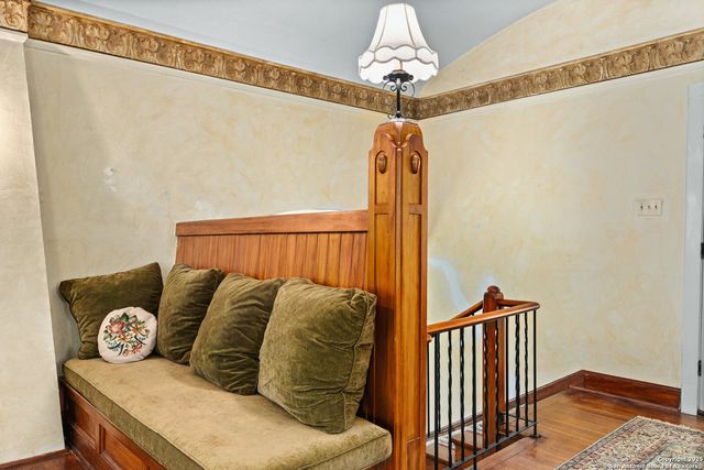 5351 Fredericksburg, San Antonio, TX 78229