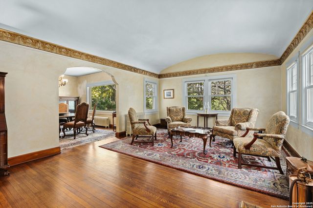 5351 Fredericksburg, San Antonio, TX 78229