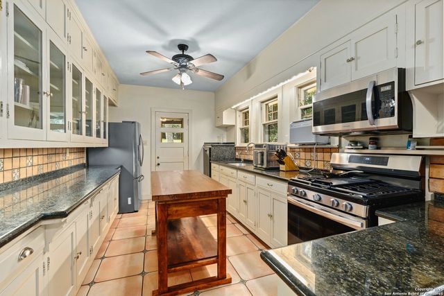 5351 Fredericksburg, San Antonio, TX 78229