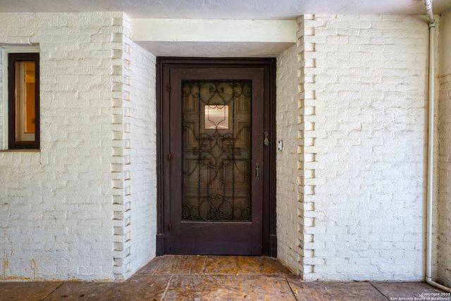 5351 Fredericksburg, San Antonio, TX 78229