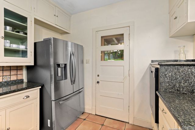 5351 Fredericksburg, San Antonio, TX 78229