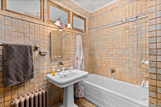 5351 Fredericksburg, San Antonio, TX 78229