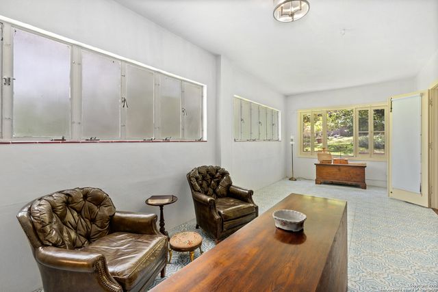 5351 Fredericksburg, San Antonio, TX 78229