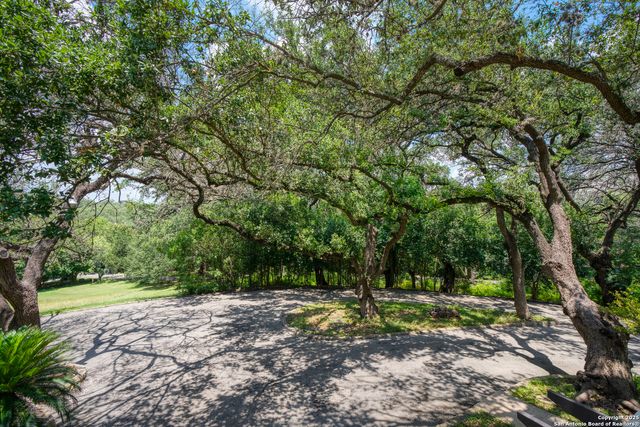 5351 Fredericksburg, San Antonio, TX 78229