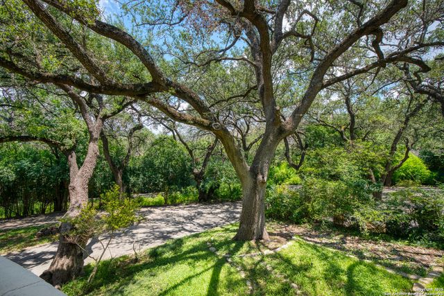 5351 Fredericksburg, San Antonio, TX 78229