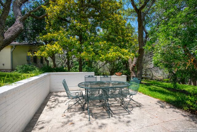 5351 Fredericksburg, San Antonio, TX 78229