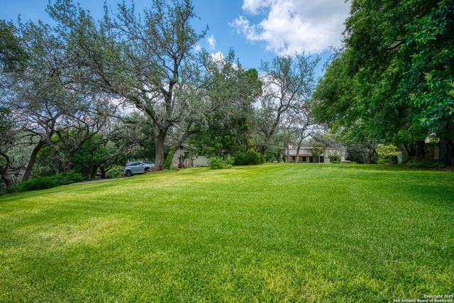 5351 Fredericksburg, San Antonio, TX 78229