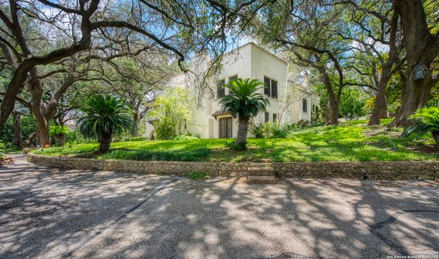 5351 Fredericksburg, San Antonio, TX 78229