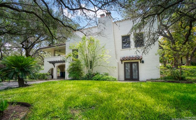 5351 Fredericksburg, San Antonio, TX 78229