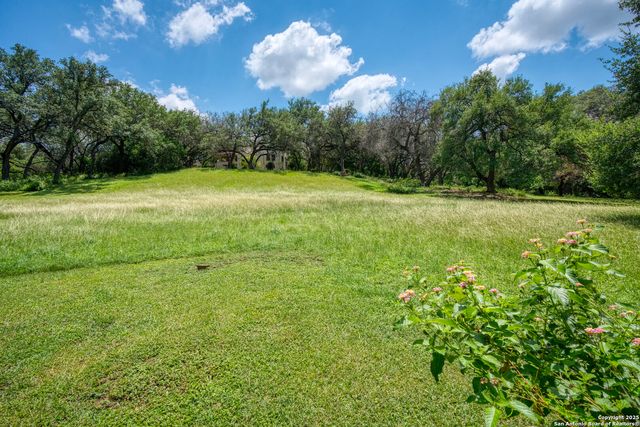 5351 Fredericksburg, San Antonio, TX 78229