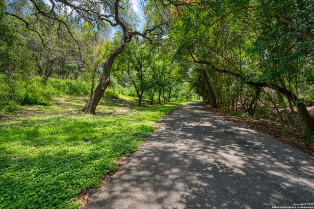 5351 Fredericksburg, San Antonio, TX 78229