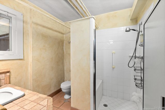 5351 Fredericksburg, San Antonio, TX 78229