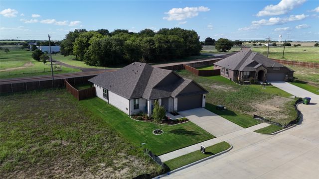 1904 Daybreak Drive, Venus, TX 76009