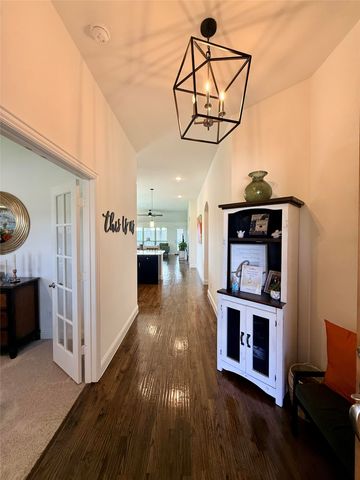 1904 Daybreak Drive, Venus, TX 76009