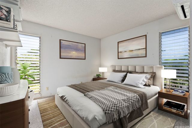 98-1605 Piki Street, Aiea, HI 96701