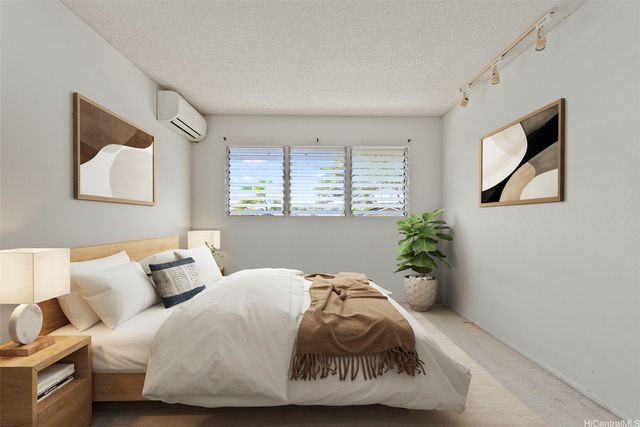 98-1605 Piki Street, Aiea, HI 96701