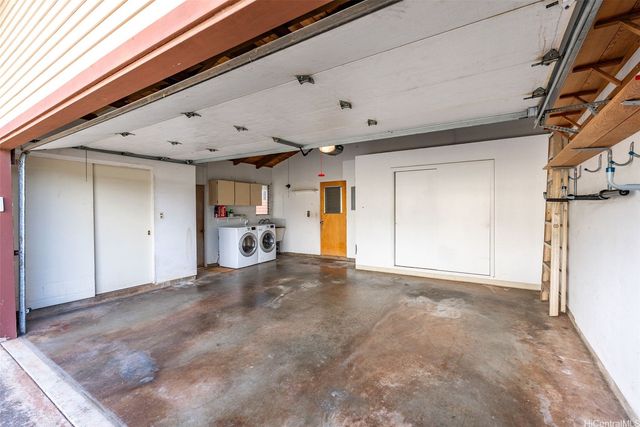 98-1605 Piki Street, Aiea, HI 96701