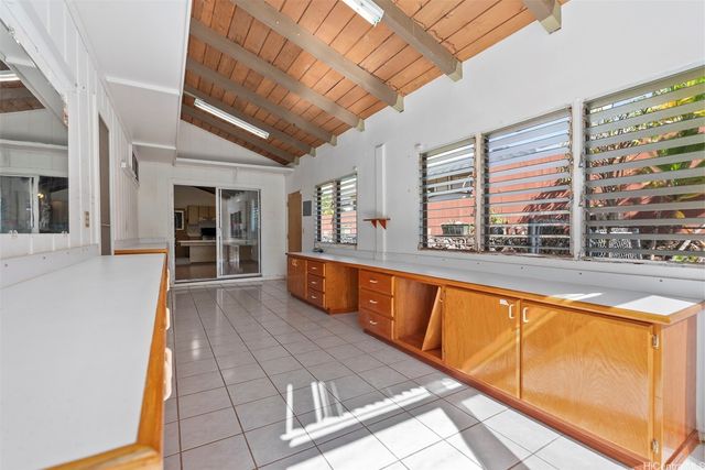 98-1605 Piki Street, Aiea, HI 96701