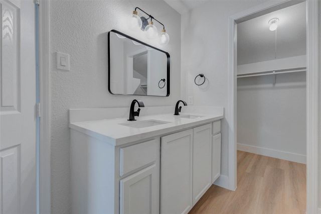 7427 Willow Oak Drive, Baytown, TX 77521