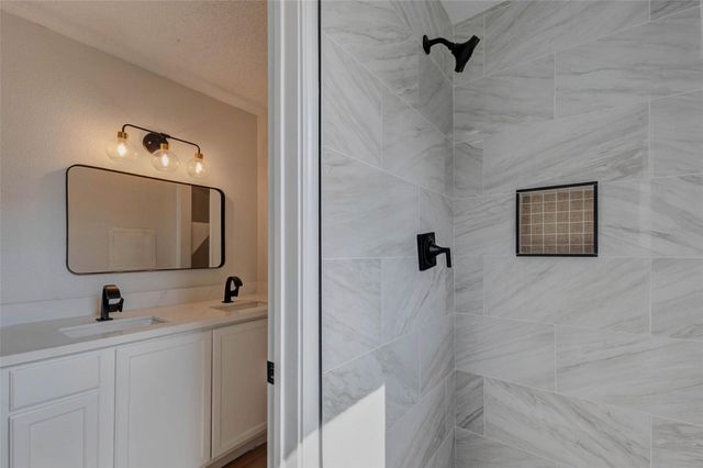 7427 Willow Oak Drive, Baytown, TX 77521