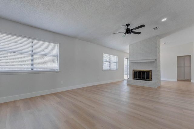 7427 Willow Oak Drive, Baytown, TX 77521