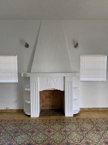 2978 NW 28th St, Miami, FL 33142