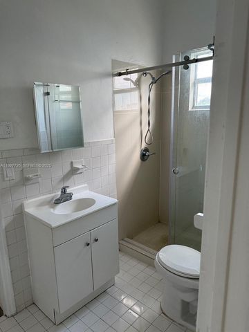 2978 NW 28th St, Miami, FL 33142