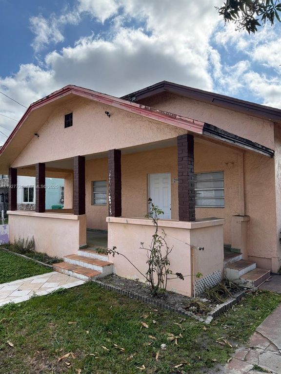 2978 NW 28th St, Miami, FL 33142