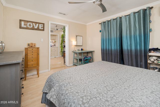 2402 N 36TH Place, Phoenix, AZ 85008