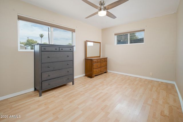 2402 N 36TH Place, Phoenix, AZ 85008