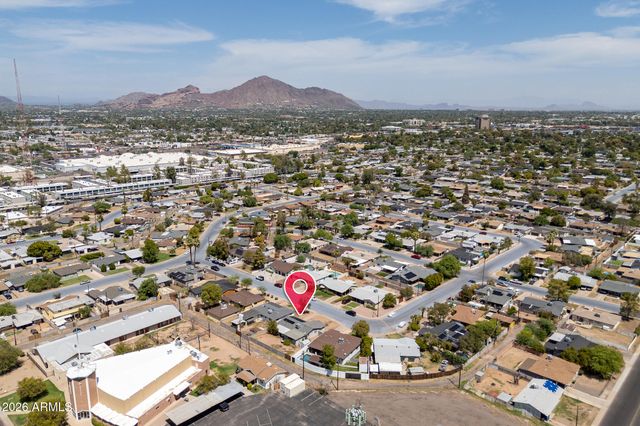 2402 N 36TH Place, Phoenix, AZ 85008