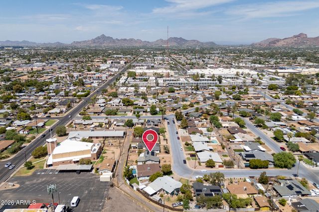 2402 N 36TH Place, Phoenix, AZ 85008