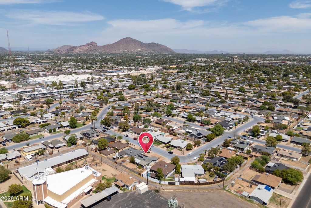 2402 N 36TH Place, Phoenix, AZ 85008 — photo 2