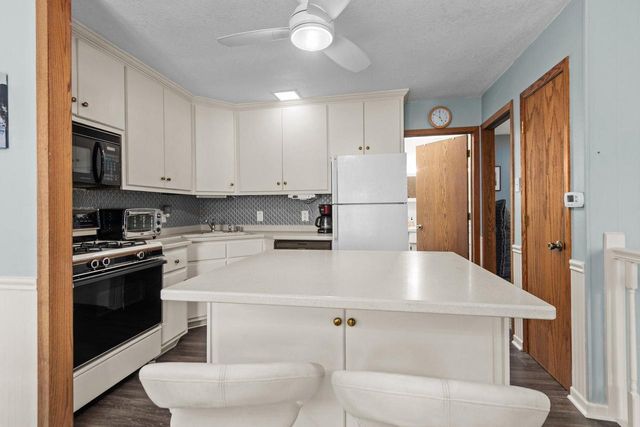 732 BULLHEAD LAKE ROAD, Brillion, WI 54110