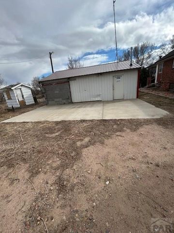 3200 Langdon Rd, Pueblo, CO 81001