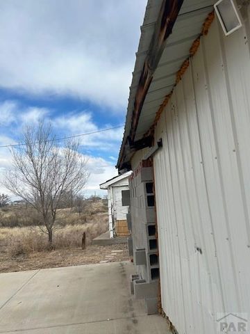 3200 Langdon Rd, Pueblo, CO 81001